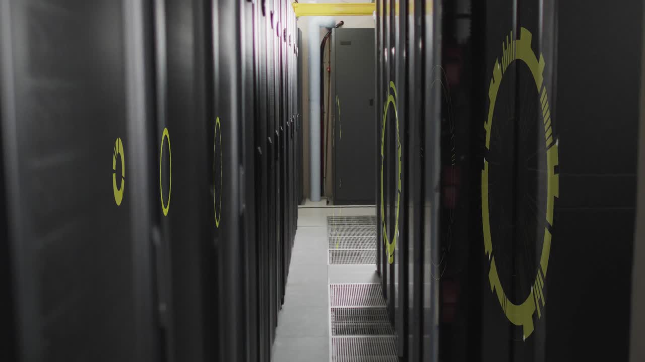 animación de múltiples escáneres redondos girando contra la sala del servidor de la computadora