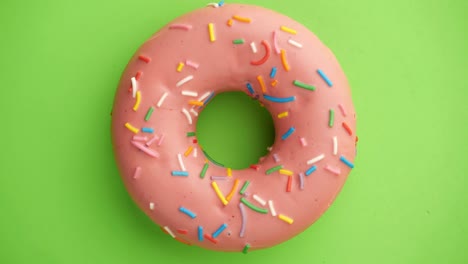el donut está vidriado de cerca, con un bucle sin costuras.