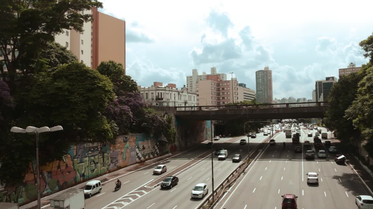 vista del viaducto de jaceguai desde la calle galão bueno