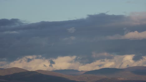 Hermoso-Time-lapse-De-Colinas-En-Las-Montañas-De-Los-Balcanes,-En-Bulgaria