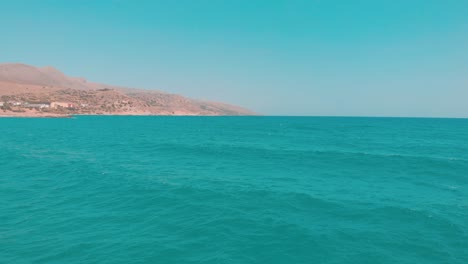 Drone-flying-towards-mountain-i-Greece