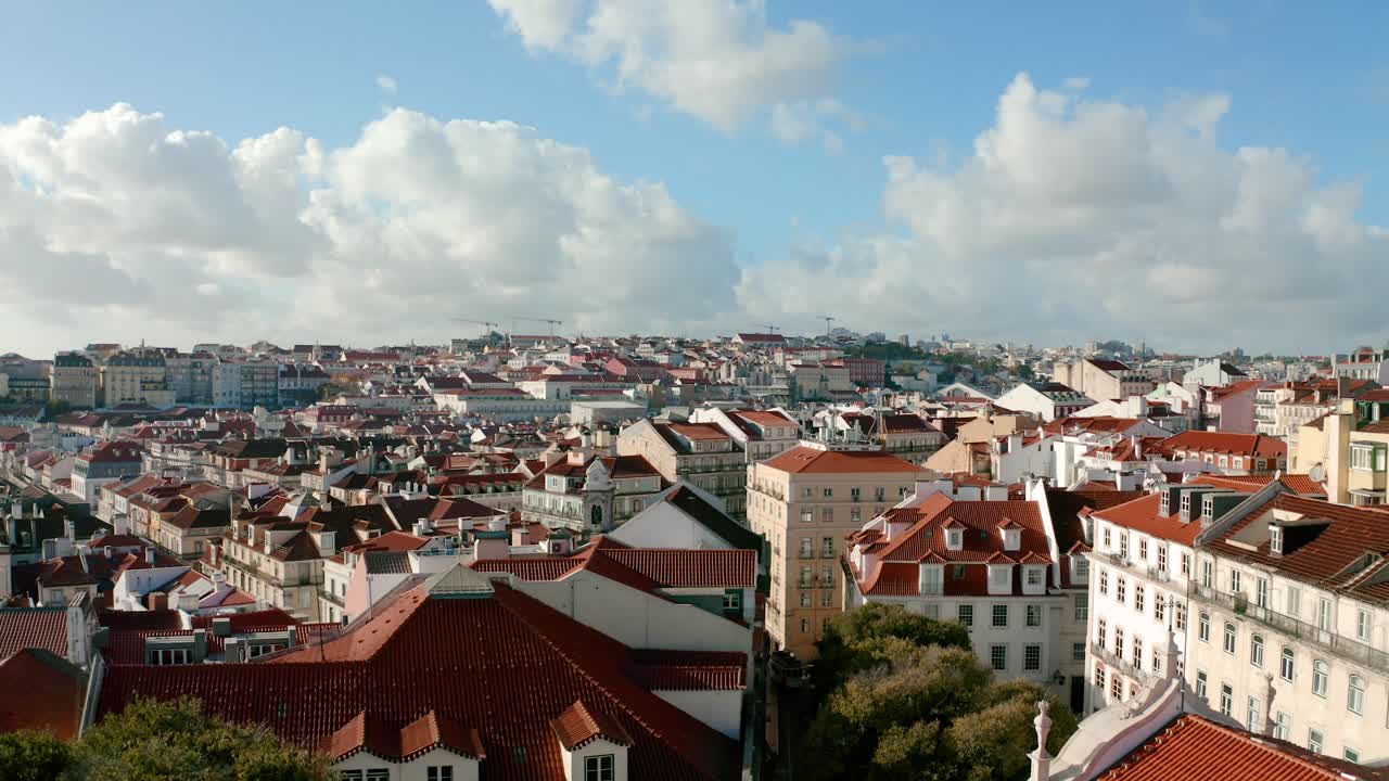 igreja de santo antónio de lisboa를 지나는 비행