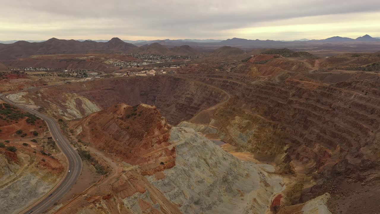 mina a cielo abierto bisbee arizona, vista aérea de drones