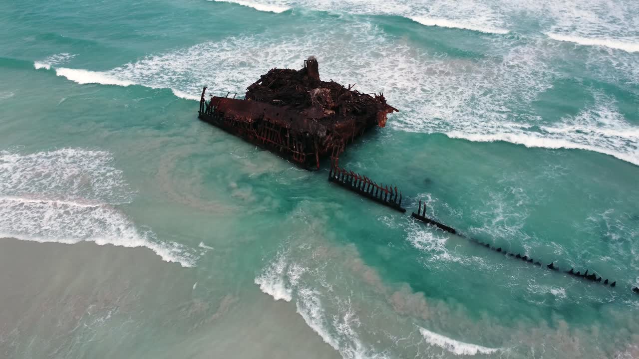 Droneoptagelser af det spanske skib MS Cabo Santa Marias skibsvrag ud for kysten ved Boa Vista, Kap Verde