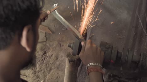 grinding wheel sparks sharpening batch wise