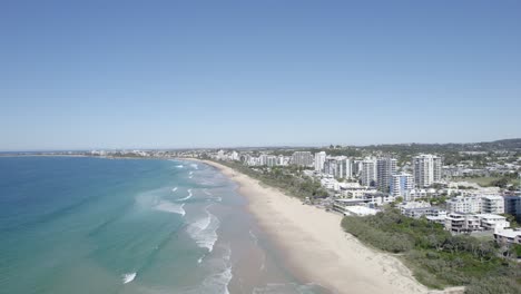 vista aérea de la playa de maroochydore y los hoteles en la costa del sol, queensland, australia