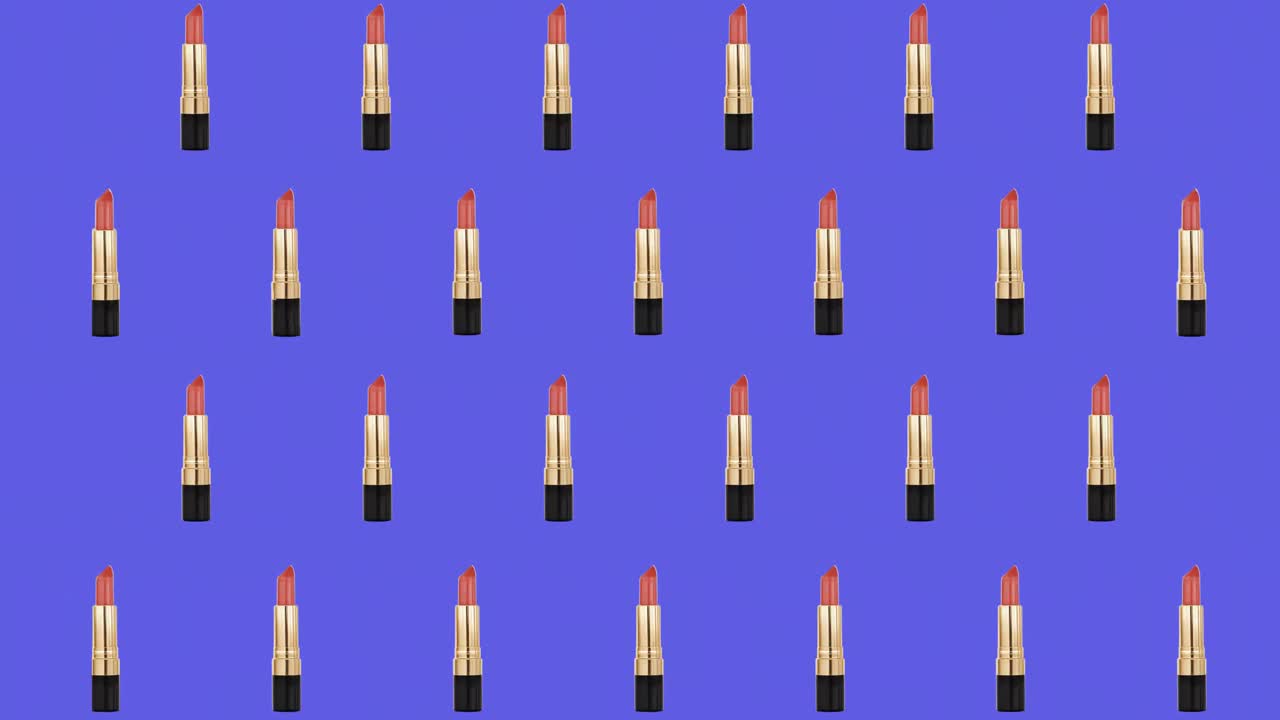 animación de lápiz labial repetido sobre fondo azul