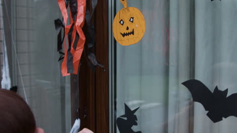 kid celebrating halloween