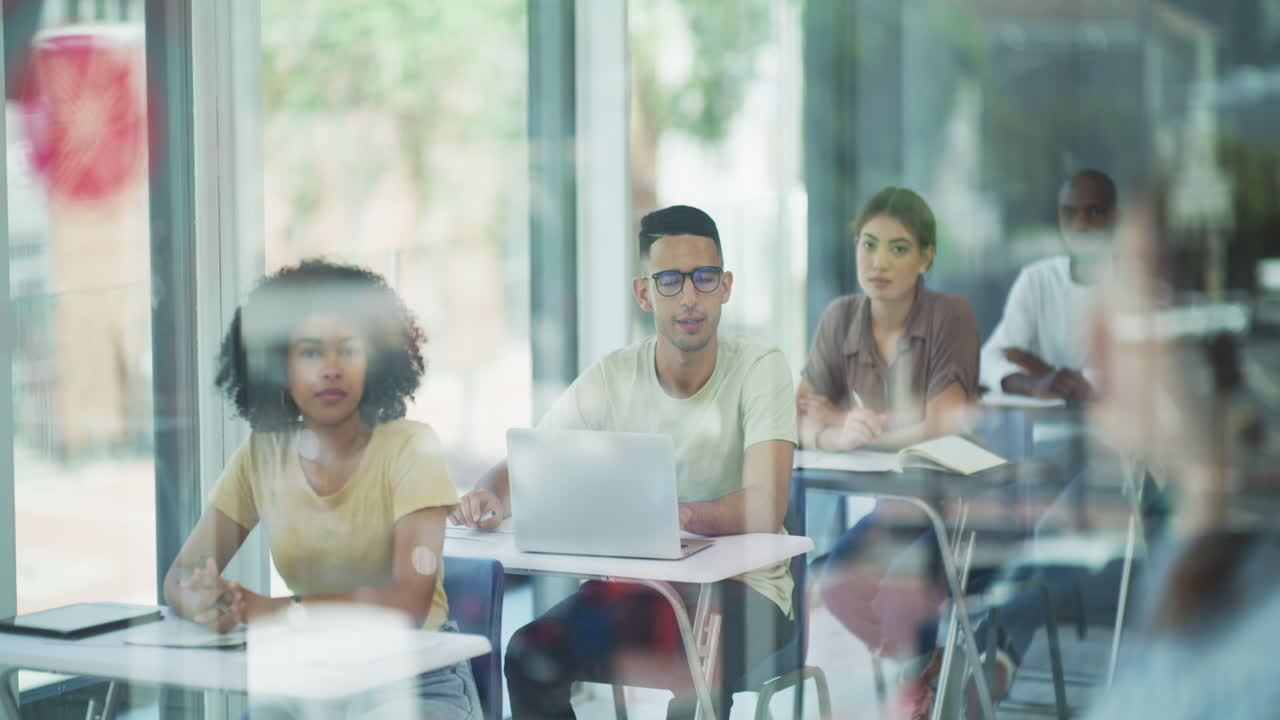 그들은 또한 공유할 아이디어를 가지고 있습니다.