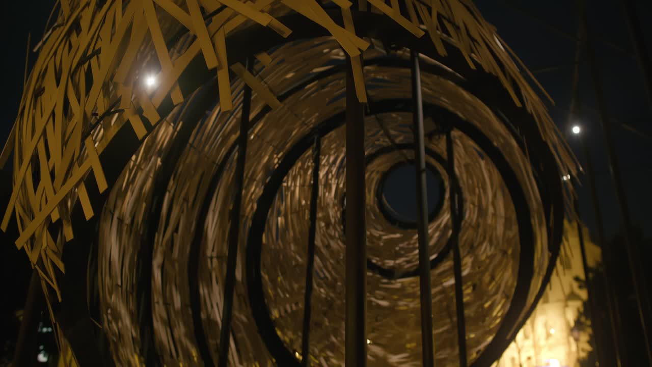 Arte luminosa scultorea al Festival delle Luci di Zagabria.
