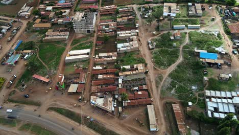 Ländliche-Siedlungen-In-Afrika,-Grüne-Landwirtschaftsbetriebe,-Kenia-Häuser,-Arme-Siedlung-Afrika,-Ländliche-Häuser-In-Kenia