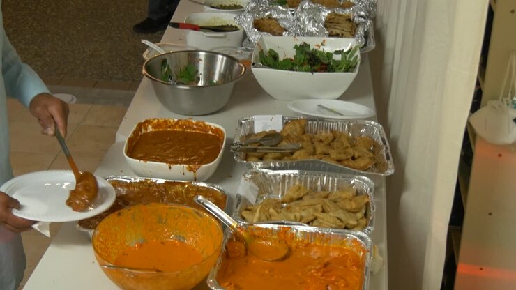 et skud af lækker mad, der serveres ved en middag eller bryllupsfestival