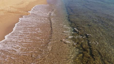 Meereswellen-Plätschern-Am-Strand