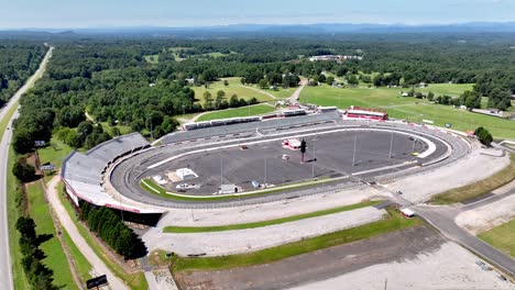 Órbita-Aérea-North-Wilkesboro-Speedway-En-North-Wilkesboro-Carolina-Del-Norte,-Carolina-Del-Norte