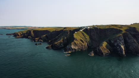 Antena-Sobre-St-Abbs:-Los-Icónicos-Acantilados-Y-La-Belleza-Costera-De-Escocia