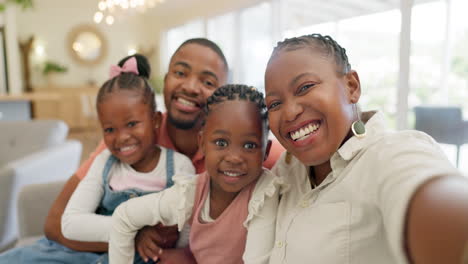 Familia-Negra,-Selfie-Y-Feliz-Con-Los-Padres