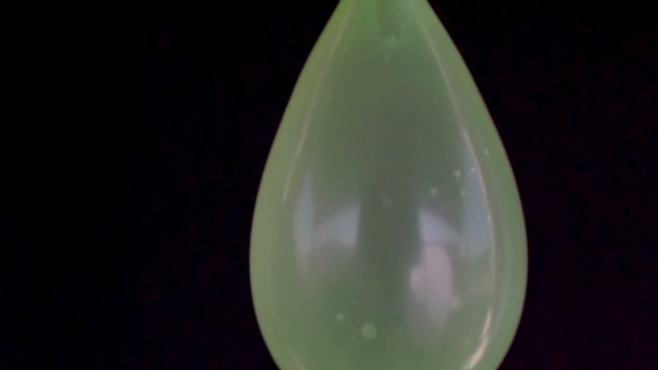 globo a cámara lenta 00