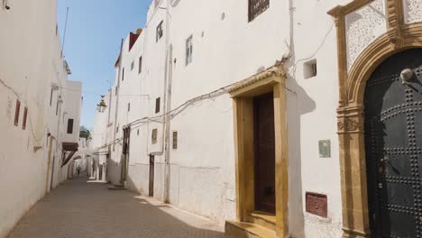 Charmante-Gassenhäuser-In-Der-Altstadt-Von-Rabat,-Medina