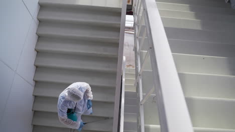 desinfección de las escaleras