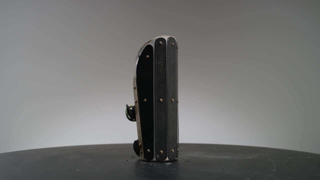 рыцарские доспехи для ног