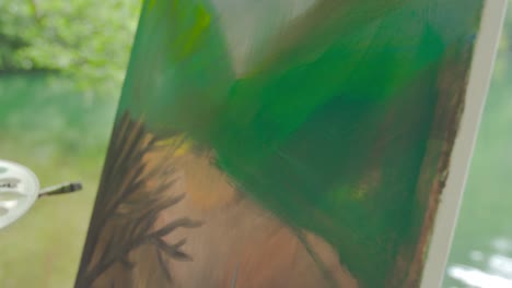 Painter-brush-detail-in-the-forest.