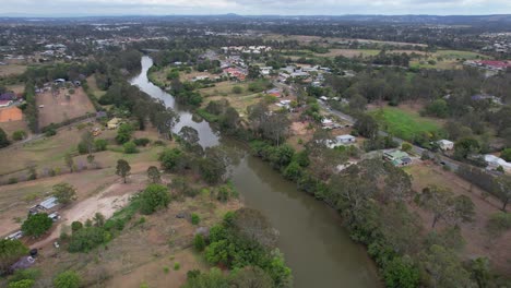 Vista-Aérea-Del-Río-Logan-En-Waterford,-Ciudad-De-Logan-En-Queensland,-Australia