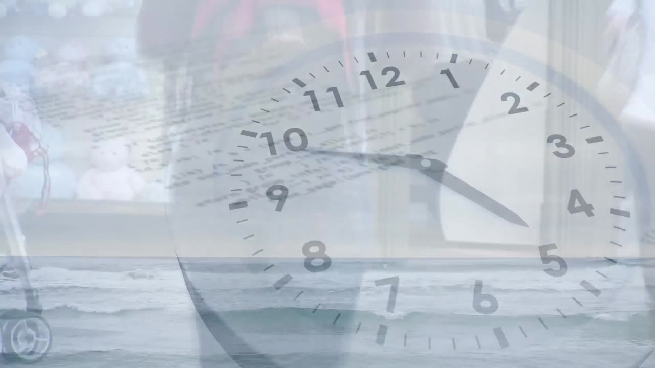 거리에서 고 있는 다양한 사람들 위에 움직이는 시계와 바다 풍경의 애니메이션