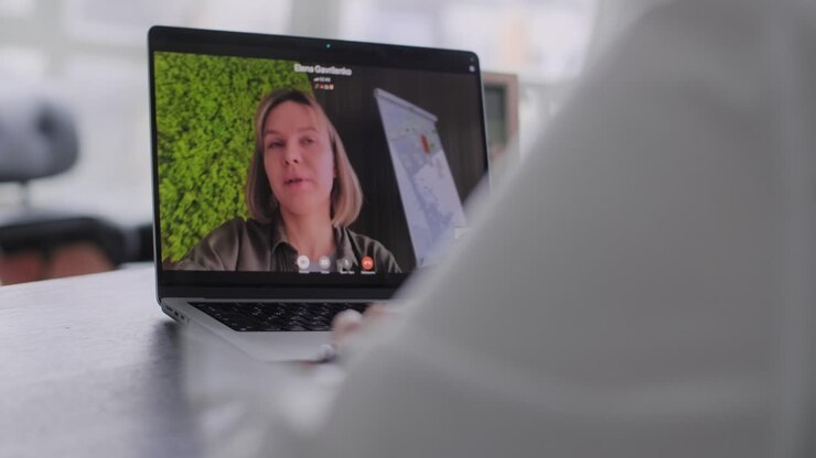 llamada de video en el portátil