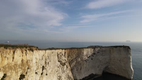 Suggestive-and-evocative-cliff-overlooking-sea,-Old-Harry-Rocks-in-County-Dorset,-UK