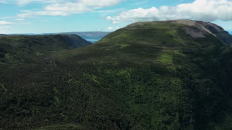 Auf-Dem-Gros-Morne-Berg-Im-Gros-Morne-National-Park,-Neufundland