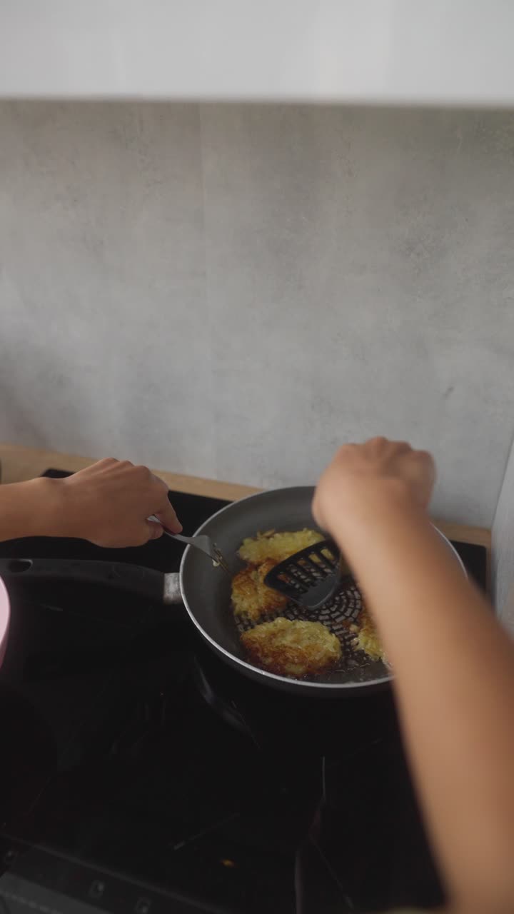 Cooking Potato Pancakes