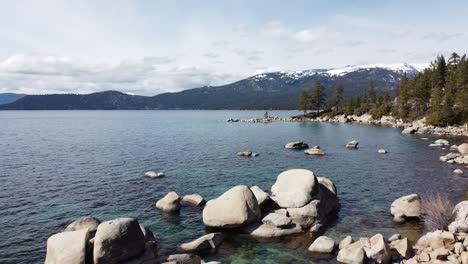 vistas espetaculares da costa leste de lake tahoe