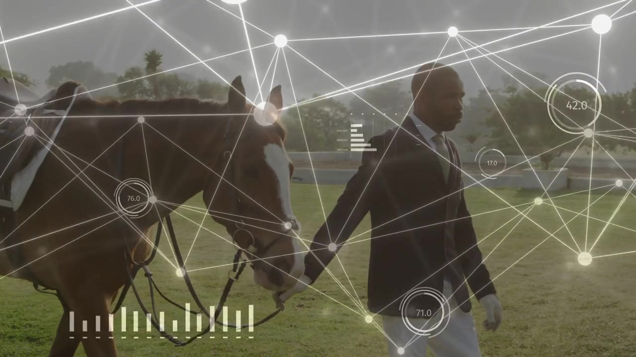 Uomo che conduce un cavallo in un campo, con nodi AR che appaiono, spostando e posizionando sensori sul busto o sulla testa per il monitoraggio.