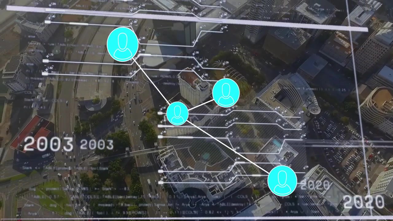 Nodo superiore che appare, nodi ciano iniziali che si animano sulla città collegandosi lungo una timeline per mostrare la crescita