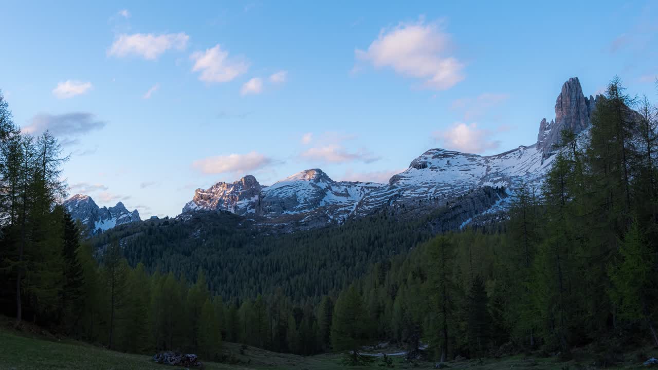 Becco di Mezzodì Mount at sunrise. Time-lapse