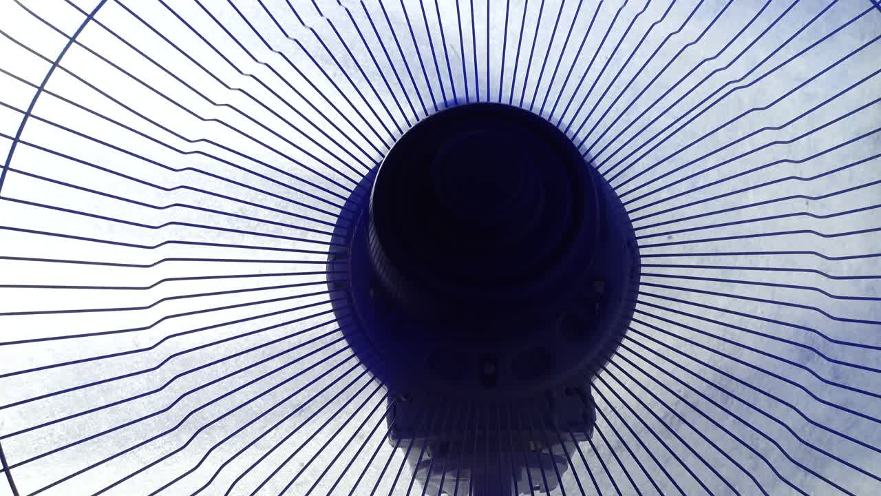 Shooting fan blades. Fan operation