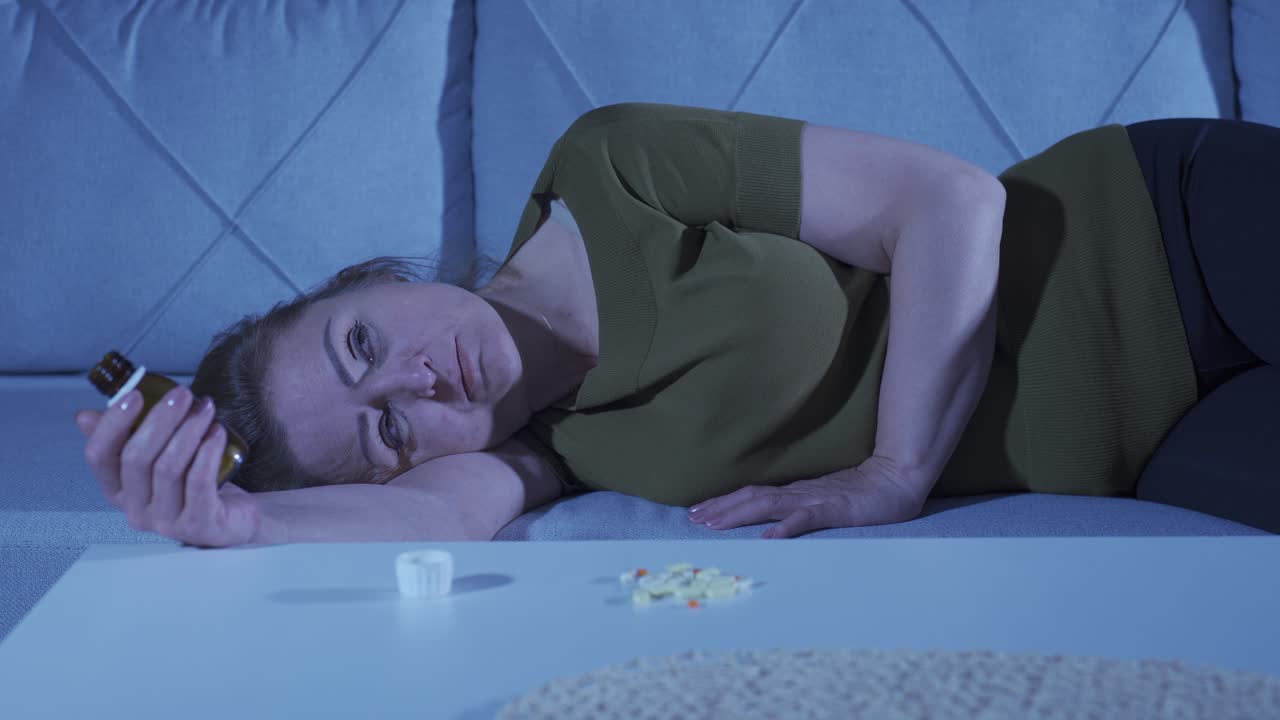 la mujer que se suicidó.