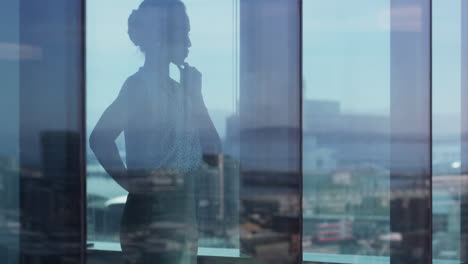 4k footage of a businesswoman working in a modern