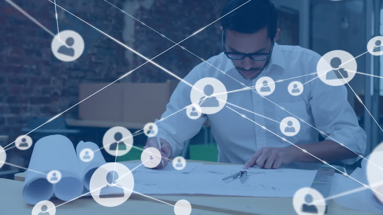 animación de la red de conexiones con iconos sobre arquitecto caucásico masculino