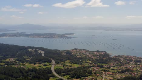 리아 데 아루사 (ria de arousa) 의 숨막히는 공중 파노라마