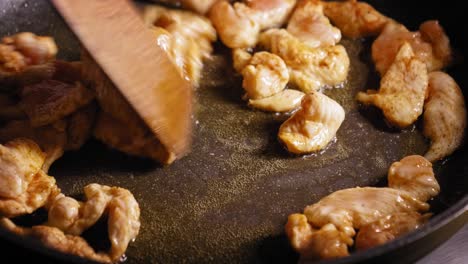 frying chicken in a frying pan, simmering pan, cooking japanese food