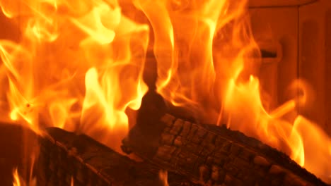 baile de fuego en cámara lenta, fondo acogedor
