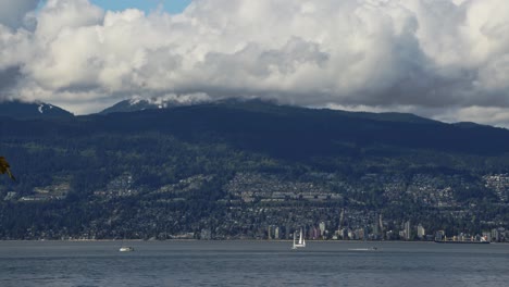 Oeste-De-Vancouver,-False-Creek-Y-Mountain-Seymour