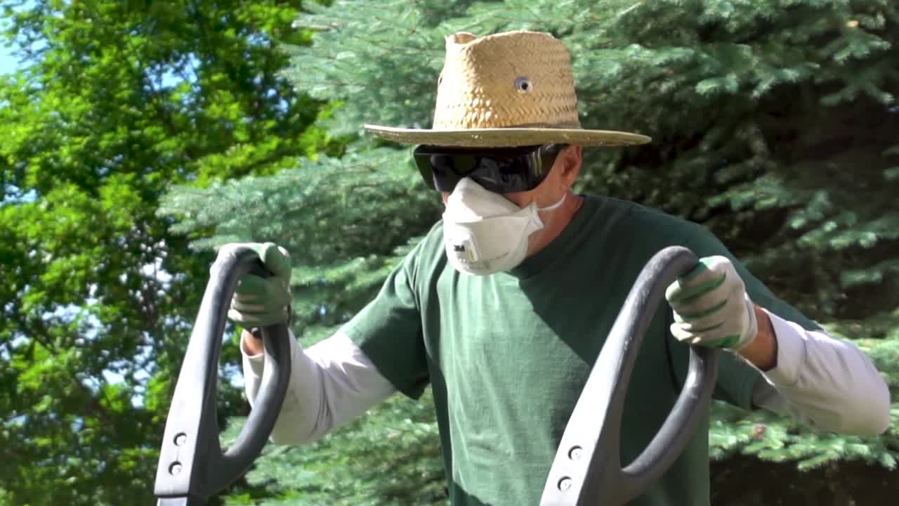 ⁇ 바구니 사이 에  ⁇ 바구니 에서 용암 을 버리는 것