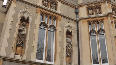 Closeup-view-of-exterior-details-of-Strawberry-Hill-House-and-Garden-in-London,-England