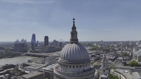 st paul's cathedral and london skyline