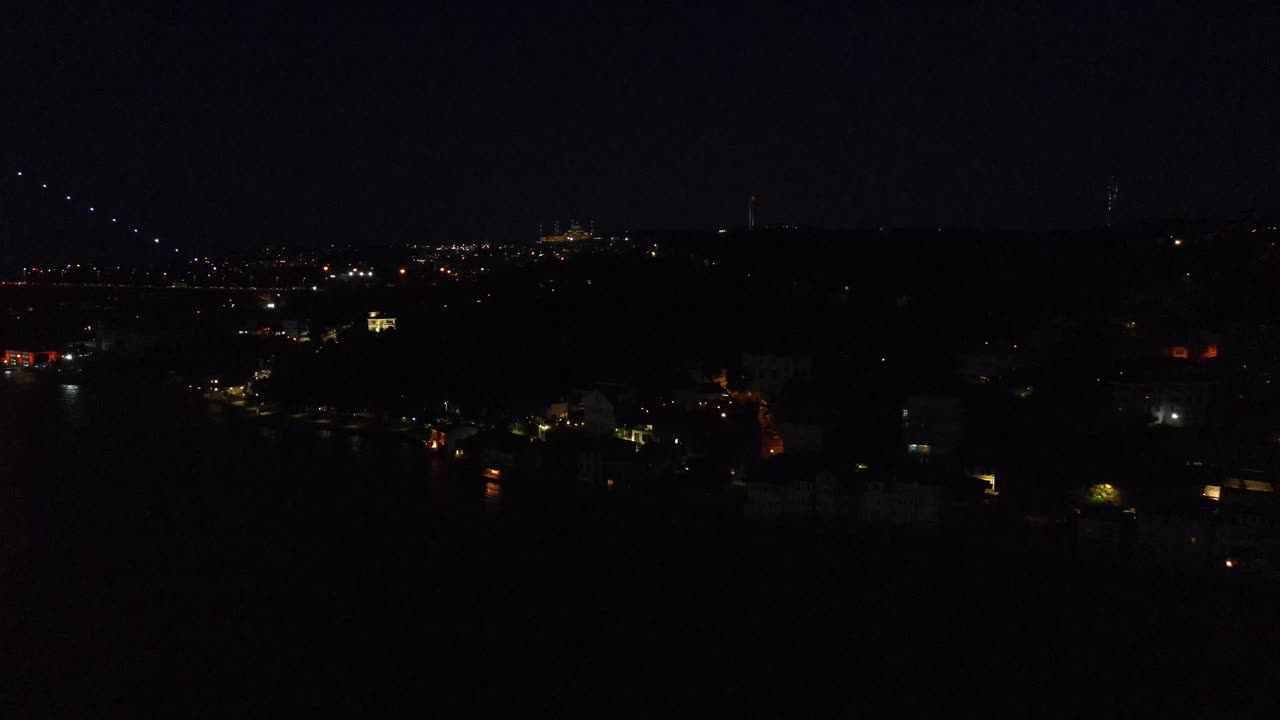 저녁에 kuzguncuk 집의 보기