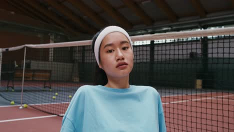 woman in a tennis court