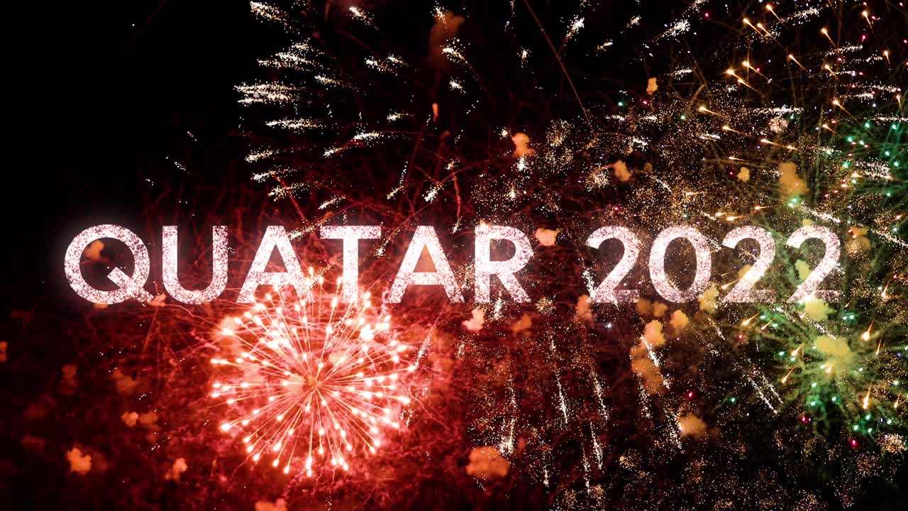 블랙 나이트 스카이 (black night sky) 에 불꽃놀이와 불꽃으로 2022 월드컵 축구 메시지, 타이포그래피 디자인 - 이벤트 콘셉트