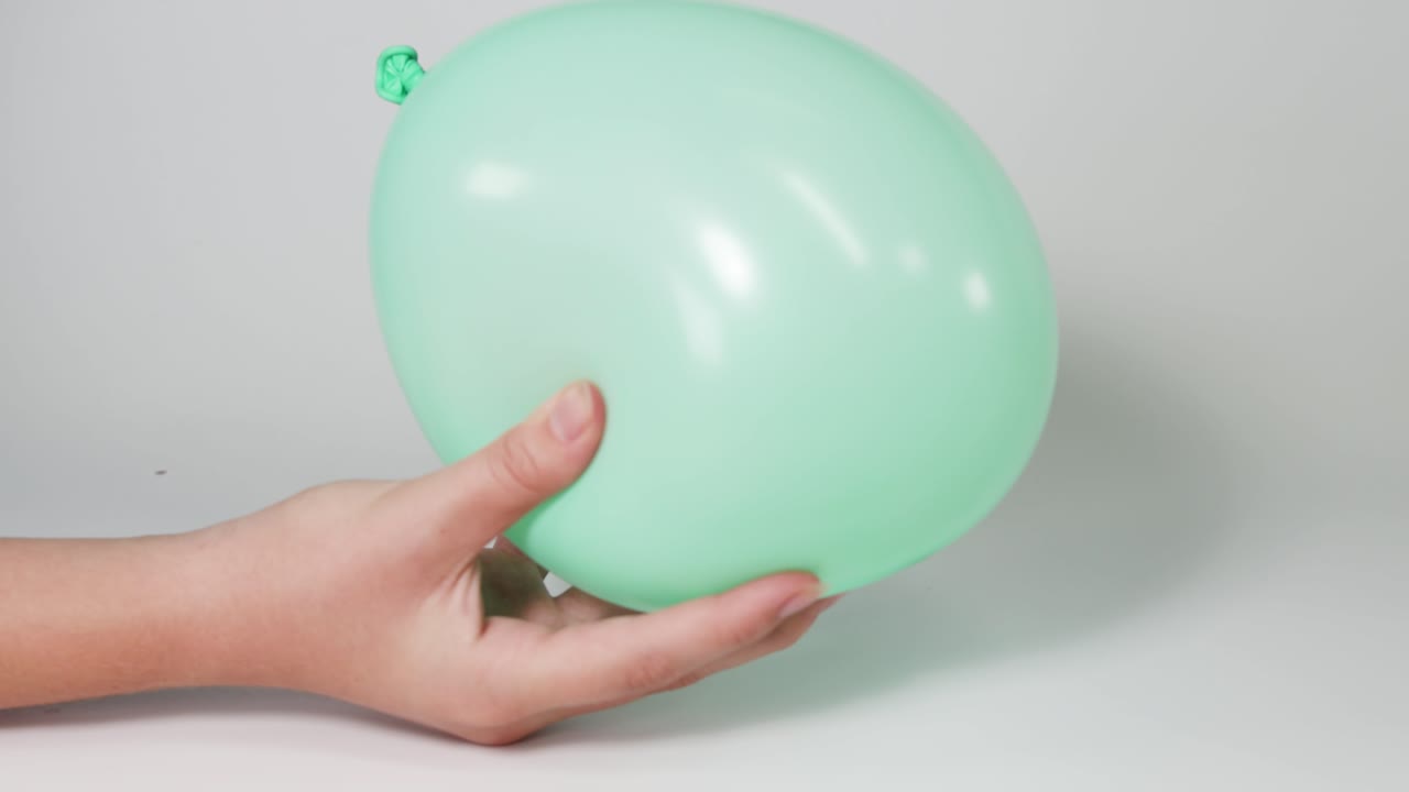 시간이 지남에 따라 풍선의 순차적인 취급